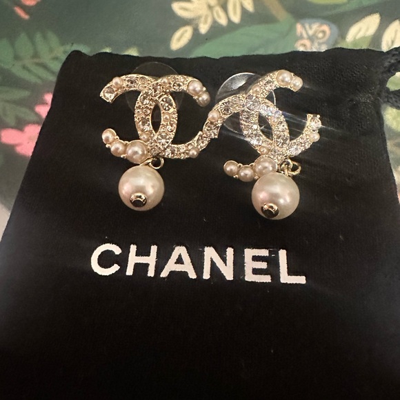 ❤️💃 Luxury NEW & Vintage Bags! Unicorn 🦄 & Unique Pieces from the Vault 💃❤️ - Picture 12 of 17